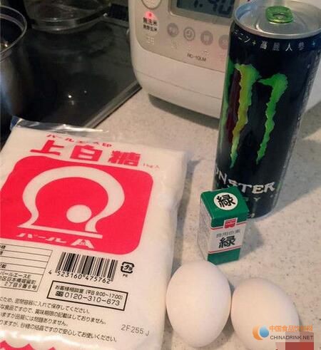敢吃嗎？島國人竟用飲料煮出綠色雞蛋！